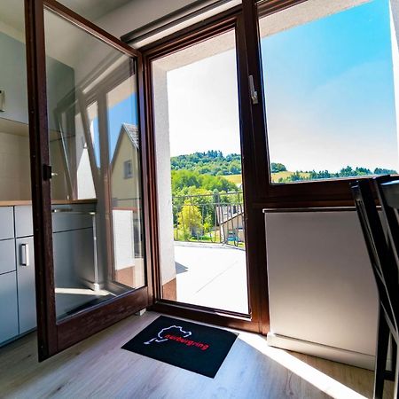 North Loop Rooms Adenau Bagian luar foto