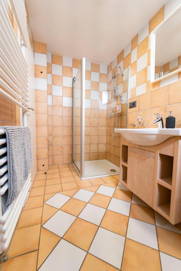North Loop Rooms Adenau Bagian luar foto