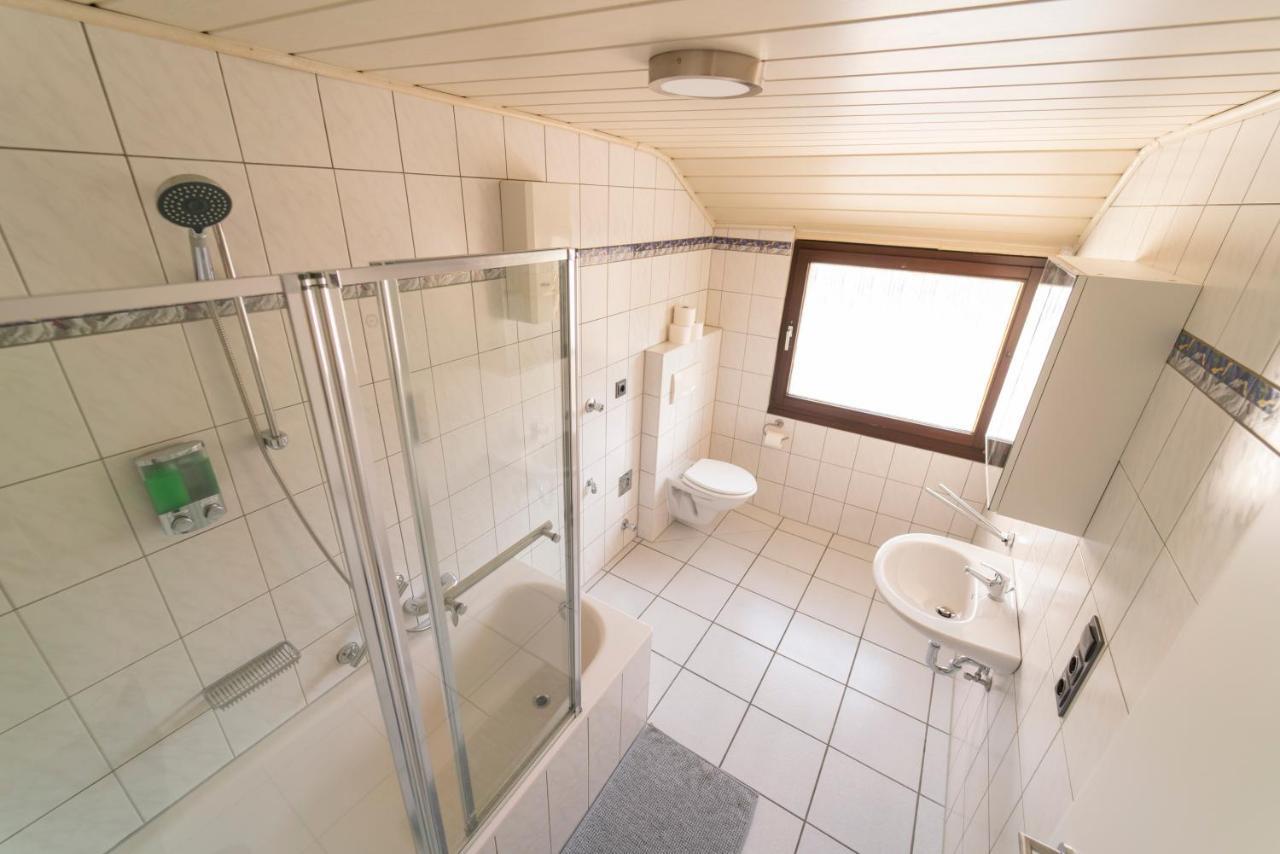North Loop Rooms Adenau Bagian luar foto